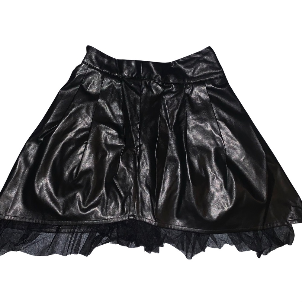 Cider brand faux leather skirt with mesh underlay. Size XS